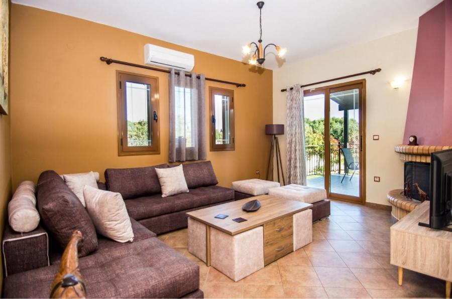 Villa Irida Afrato Bagian luar foto