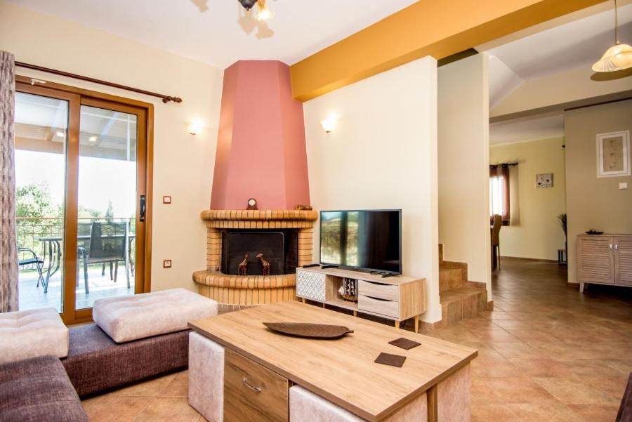 Villa Irida Afrato Bagian luar foto