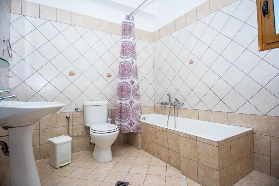 Villa Irida Afrato Bagian luar foto