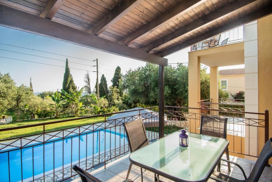 Villa Irida Afrato Bagian luar foto