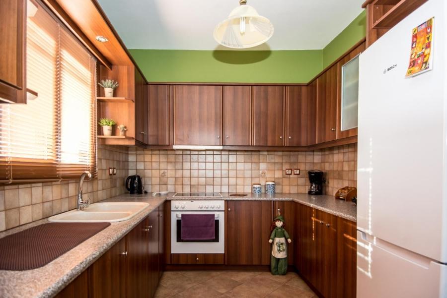 Villa Irida Afrato Bagian luar foto
