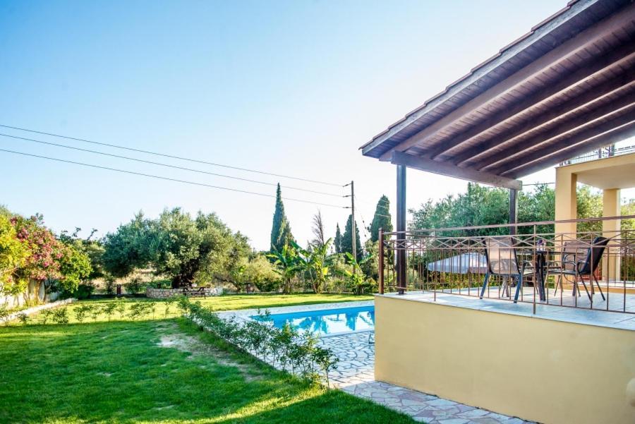 Villa Irida Afrato Bagian luar foto