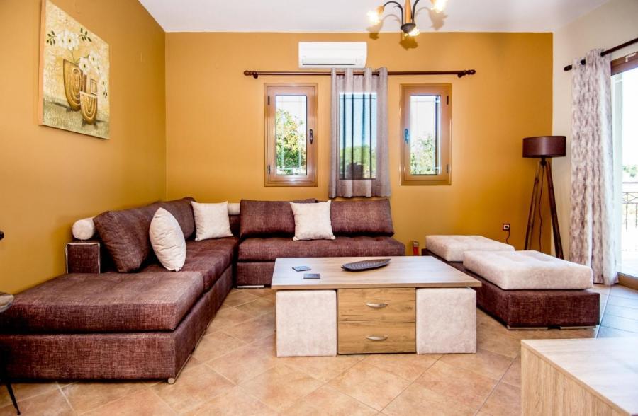 Villa Irida Afrato Bagian luar foto