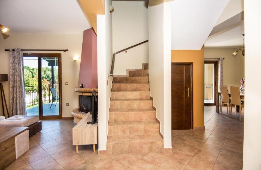 Villa Irida Afrato Bagian luar foto