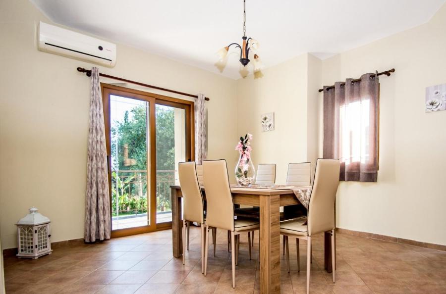 Villa Irida Afrato Bagian luar foto
